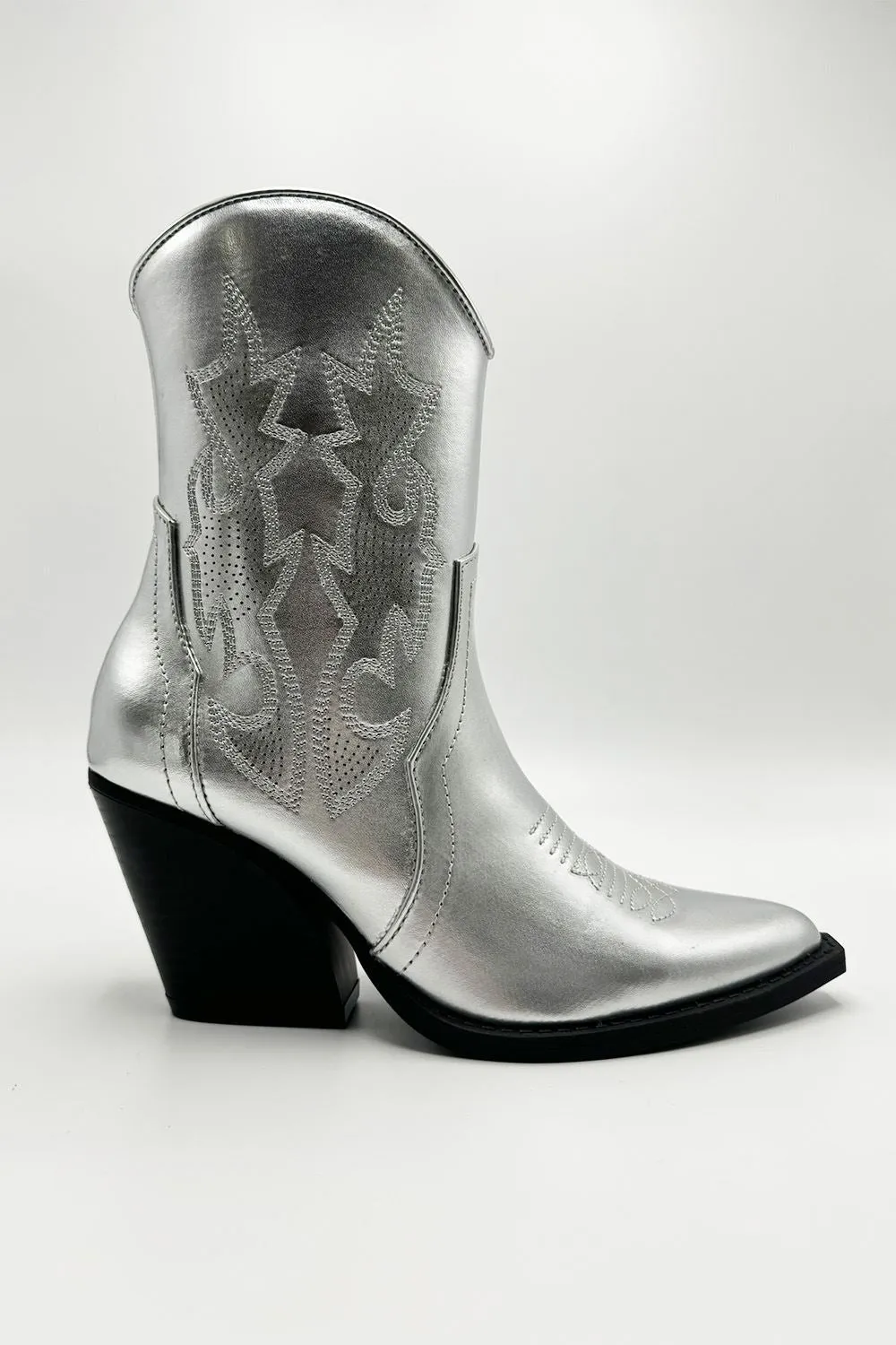 Bromley Detail Western Boots in Silver