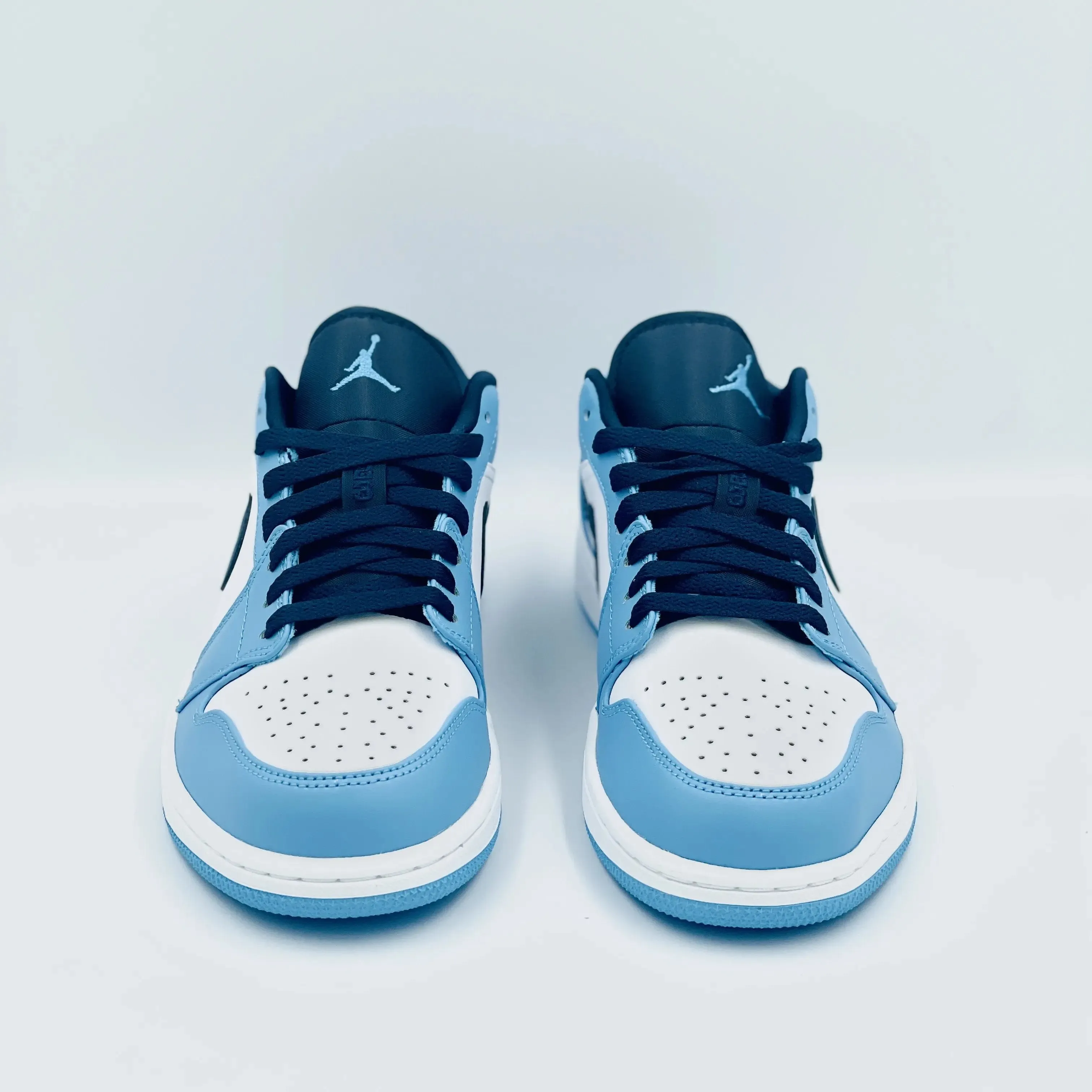 Jordan 1 Low UNC - Stylish and Authentic Basketball Sneaker