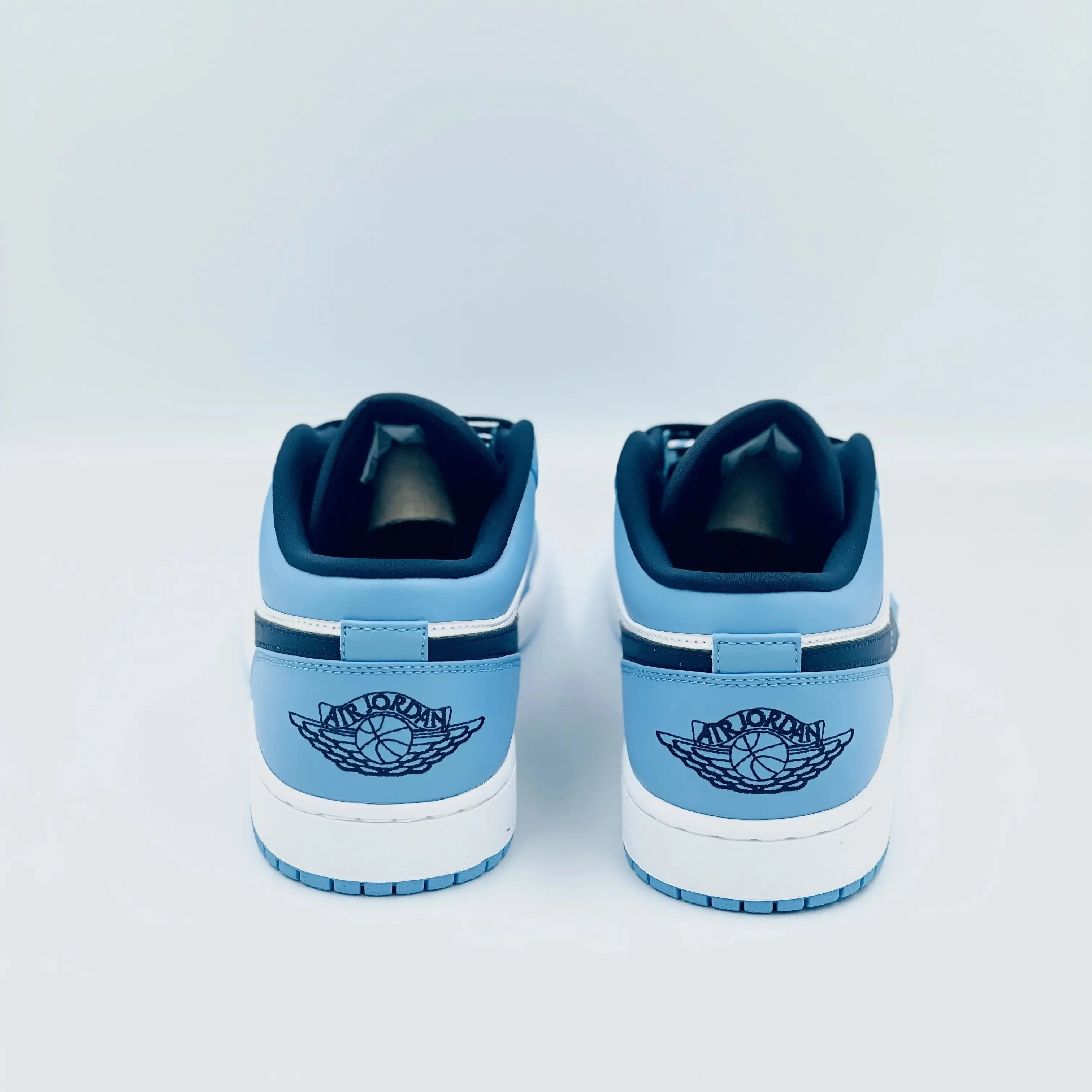 Jordan 1 Low UNC - Stylish and Authentic Basketball Sneaker