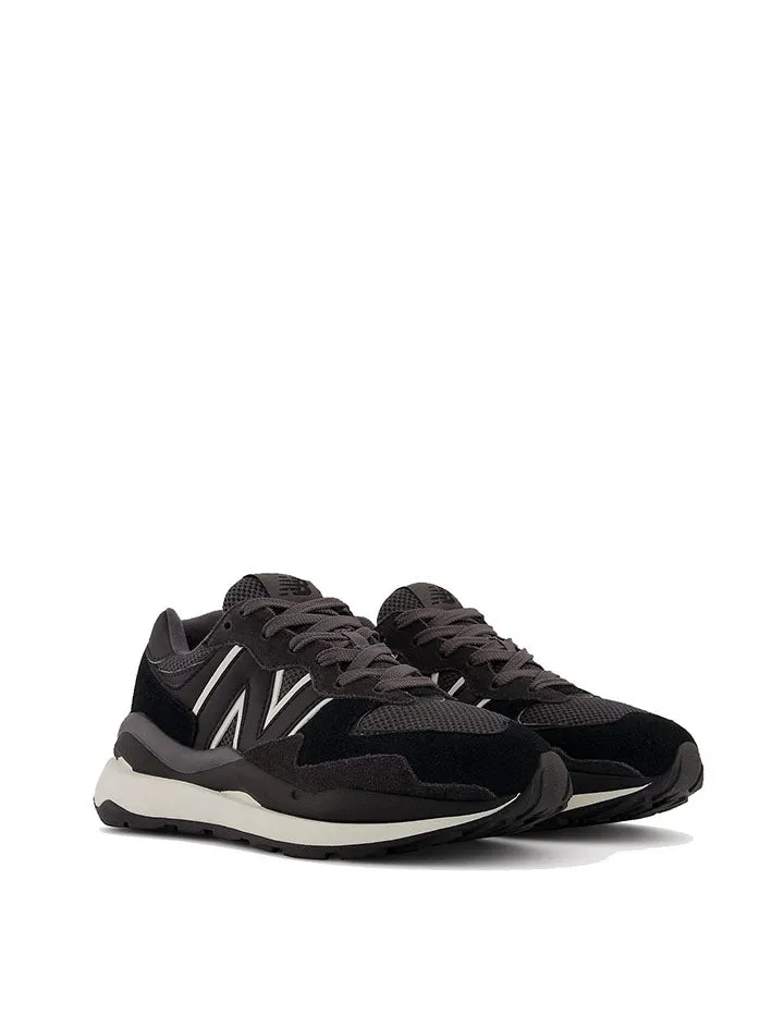 New Balance 57/40 Trainers Black / Sea Salt