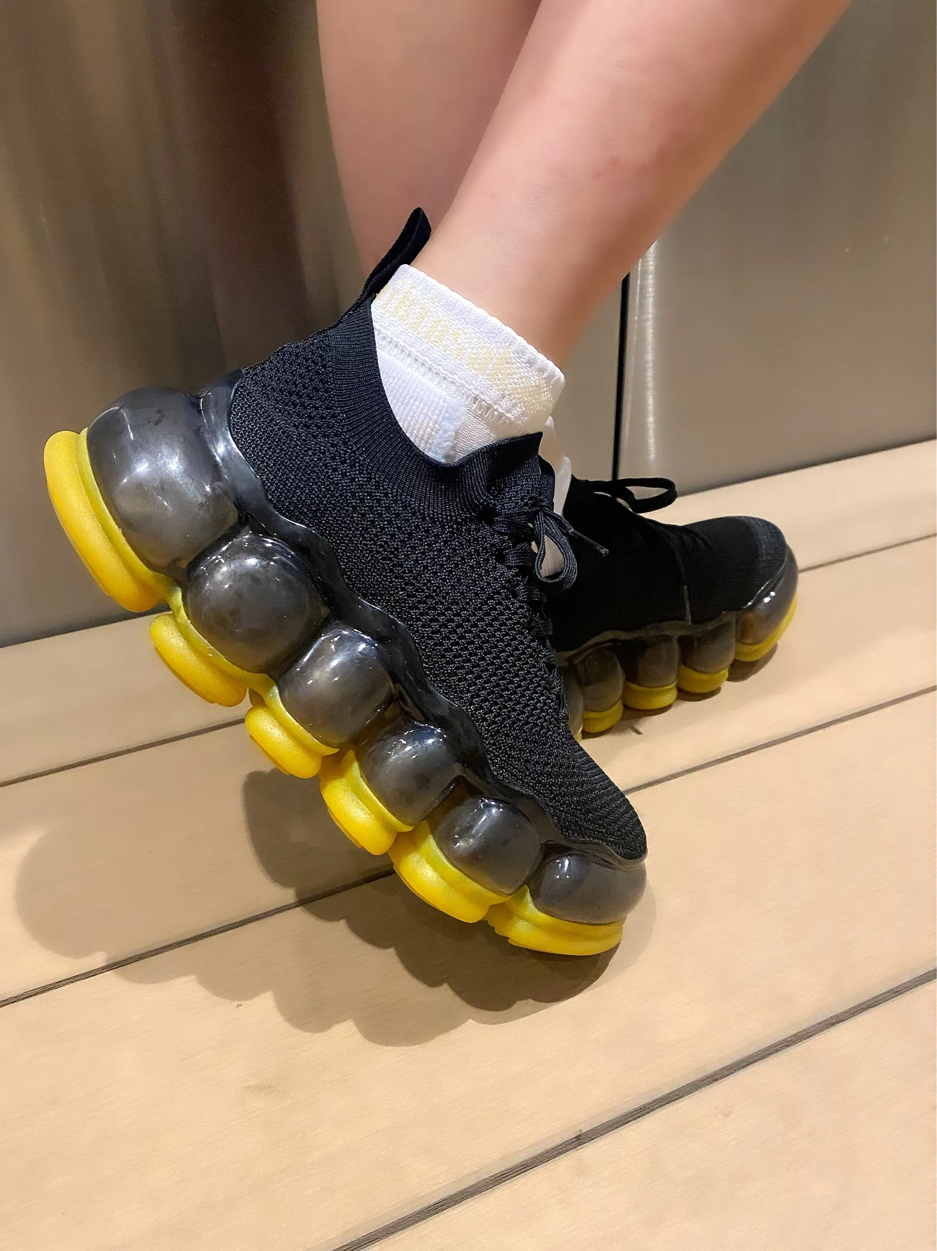 New "Jewelry" Shoes / Yellow Black